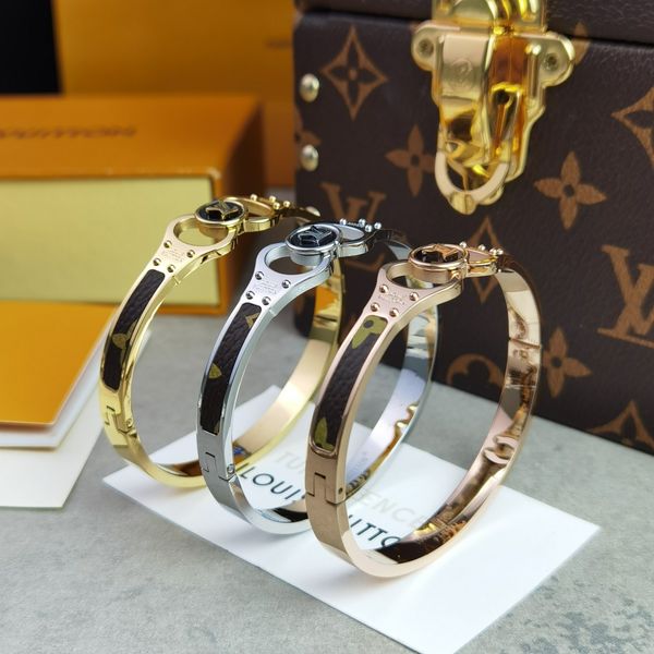 Classic old flower leather cord bracelet bracelet earrings iced out chains jewelry necklace mens 14k gold chains rings cuban link chain 2020
Classic old flower leather cord bracelet bracelet earrings iced out chains jewelry necklace mens 14k gold chains rings cuban link chain 2020