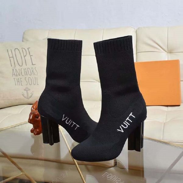 dhl women high-quality heels boots ankle boots real leather shoes fashion shoes winter/fall fashion boots rivet with box eu:35-41 02l18, Black 
dhl women high-quality heels boots ankle boots real leather shoes fashion shoes winter/fall fashion boots rivet with box eu:35-41 02l18, Black