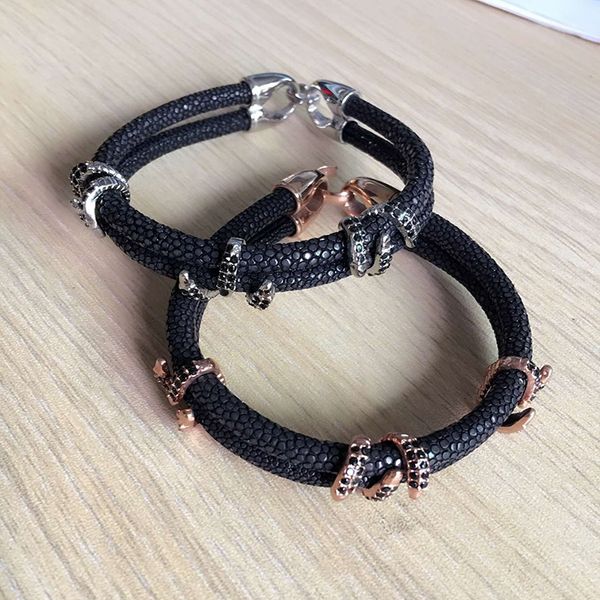 bangle customsize fashion stingray claw bracelet for man and women luxury sw-0067, Black
bangle customsize fashion stingray claw bracelet for man and women luxury sw-0067, Black