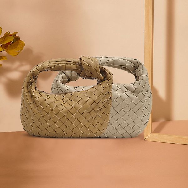 fashion cowhide leather knot bag 2020 new women handbag real genuine leather shoulder bag knotted underarm
fashion cowhide leather knot bag 2020 new women handbag real genuine leather shoulder bag knotted underarm