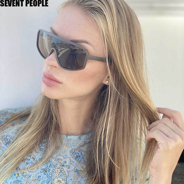 2020 outdoor sports sunglasses women flat one piece lens oversized shades eyewear brand design sun glasses, White;black
2020 outdoor sports sunglasses women flat one piece lens oversized shades eyewear brand design sun glasses, White;black