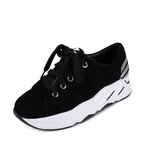 18 years in the spring and autumn period and the type of sports leisure wind with students running leather shoes 18529, Black
18 years in the spring and autumn period and the type of sports leisure wind with students running leather shoes 18529, Black