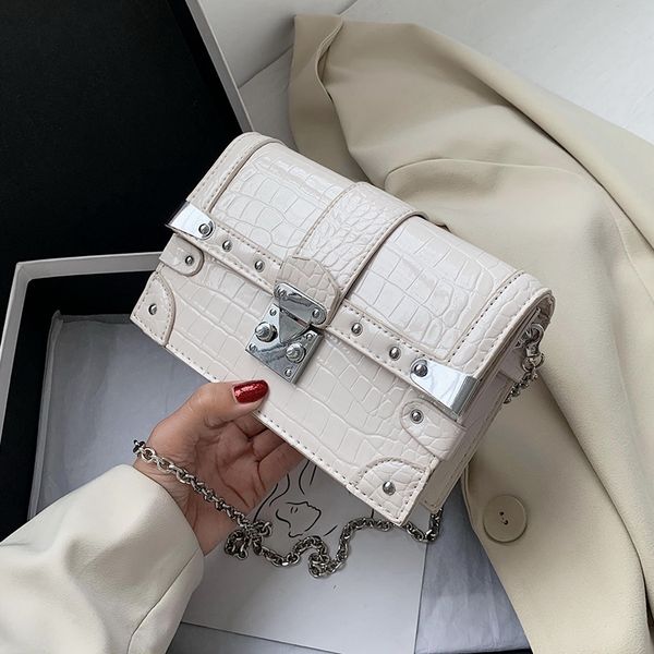 crocodile pattern square crossbody bag hard box bag 2020 new high-quality leather women's handbag chain shoulder messenger
crocodile pattern square crossbody bag hard box bag 2020 new high-quality leather women's handbag chain shoulder messenger