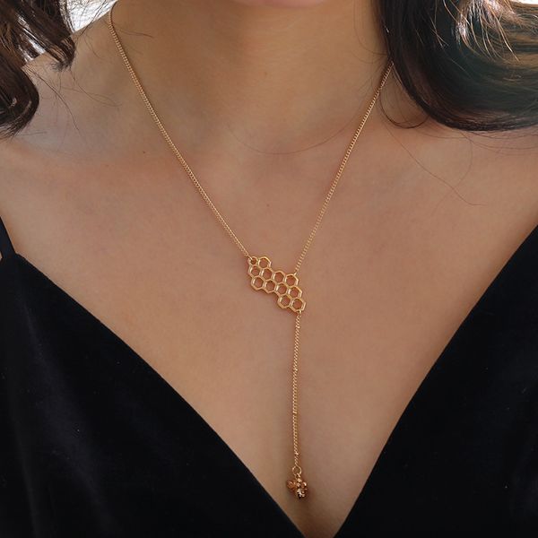 new necklace retro fashion female golden bee honeycomb pendant necklace ladies clothing accessories, Silver
new necklace retro fashion female golden bee honeycomb pendant necklace ladies clothing accessories, Silver