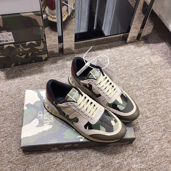 2020 fashion studded camouflage sneakers men's women's flats luxury designer rockrunner sneakers with boxaa, Red;white
2020 fashion studded camouflage sneakers men's women's flats luxury designer rockrunner sneakers with boxaa, Red;white