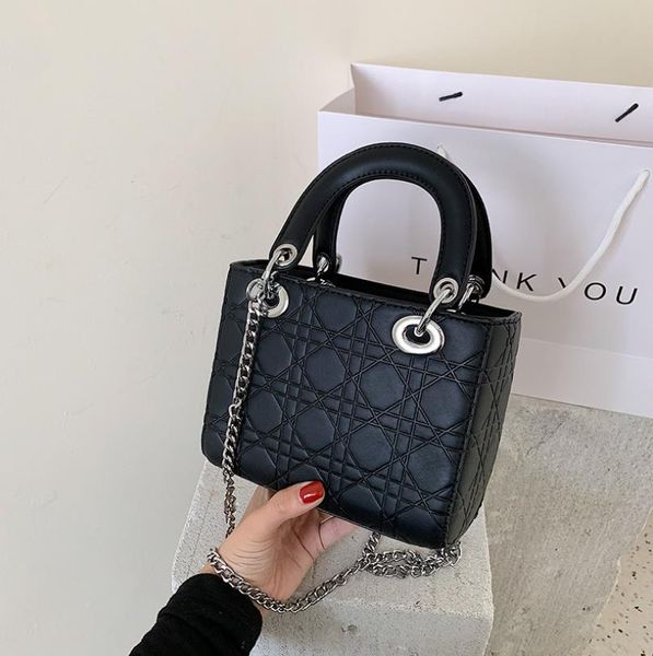 designer handbags 2020 new fashion retro stone pattern womans messenger bag shoulder tote handbag small square bag
designer handbags 2020 new fashion retro stone pattern womans messenger bag shoulder tote handbag small square bag