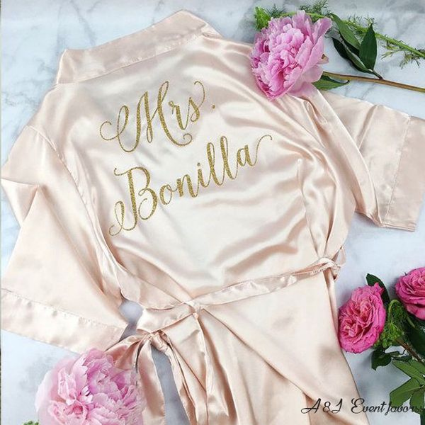 1pcs lot embroidery printing name satin kimono robes bridal hen birthday party personalized bridesmaid gift nightwear robe
1pcs lot embroidery printing name satin kimono robes bridal hen birthday party personalized bridesmaid gift nightwear robe