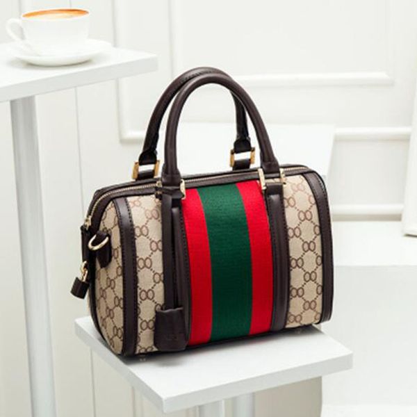 c;assic fashion women business package travel holiday printing bag handbag shoulder bag messenger bag
c;assic fashion women business package travel holiday printing bag handbag shoulder bag messenger bag