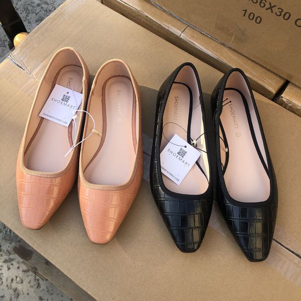 2020 new flat women's shoes flat casual shoes stone pattern casual women's 36-41 yards foreign trade large size, Black
2020 new flat women's shoes flat casual shoes stone pattern casual women's 36-41 yards foreign trade large size, Black
