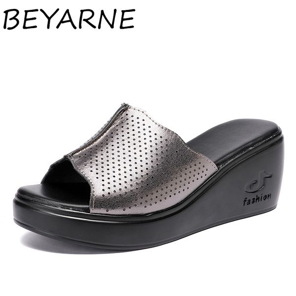 beyarne2020 woman platform flip flops new summer women genuine leather slipper high heel shoes women slippers big size, Black
beyarne2020 woman platform flip flops new summer women genuine leather slipper high heel shoes women slippers big size, Black