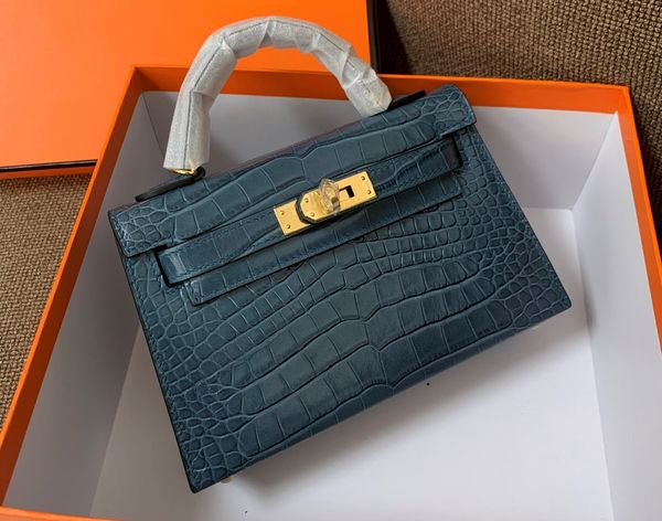 factory wholesale calf skin with crocodile blue mini keily 19cm,handmade with wax thread keily purse, gold and silver hardware
factory wholesale calf skin with crocodile blue mini keily 19cm,handmade with wax thread keily purse, gold and silver hardware