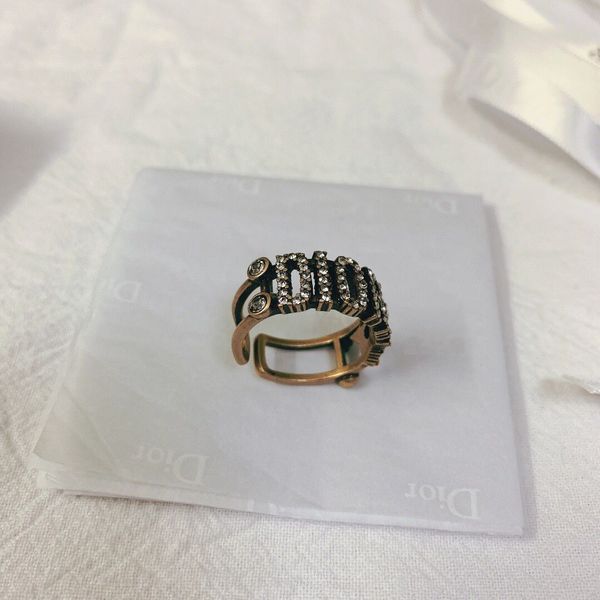 jewelry mens women rings diamond copper steel fashion bands wedding rings jewelry ladies ring with box v50, Silver
jewelry mens women rings diamond copper steel fashion bands wedding rings jewelry ladies ring with box v50, Silver