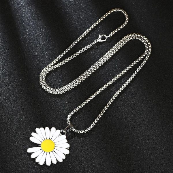 small daisy necklace same paragraph hip-hop jumping di ins male and female couple student chrysanthemum pendant, Silver
small daisy necklace same paragraph hip-hop jumping di ins male and female couple student chrysanthemum pendant, Silver