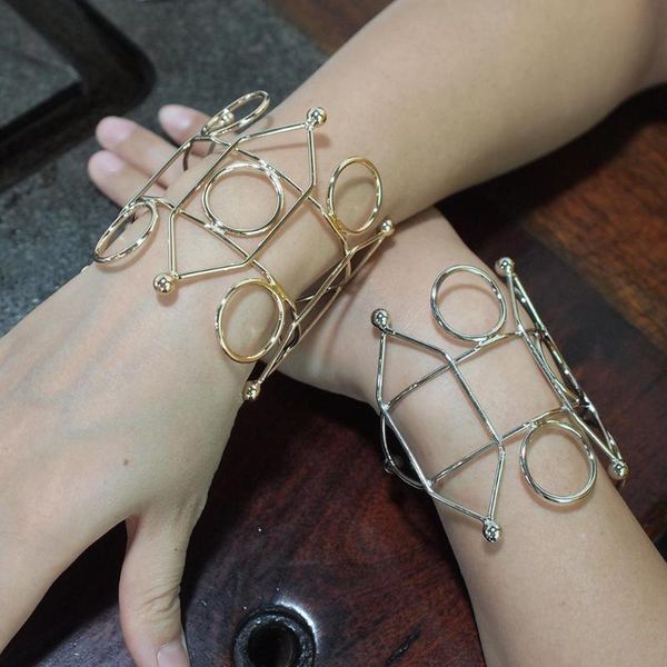 alloy bangle for women metal geometry statement bracelet t show accessories jewerly 2020 uken, Black
alloy bangle for women metal geometry statement bracelet t show accessories jewerly 2020 uken, Black