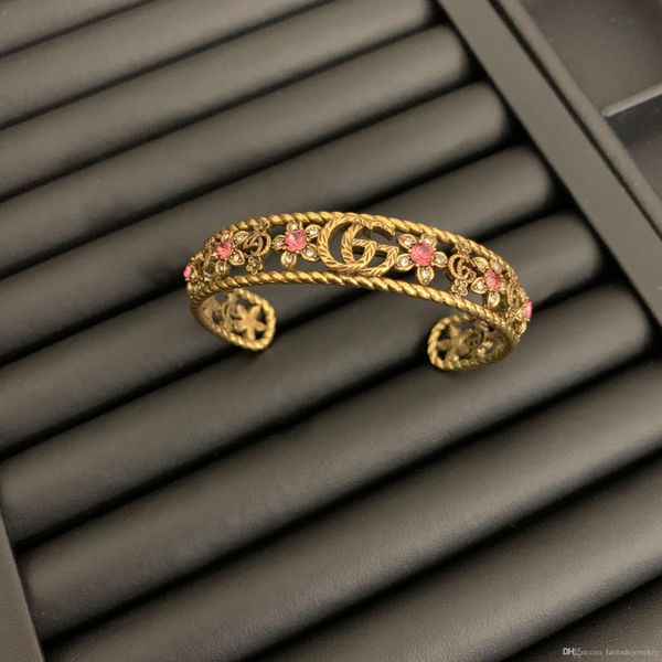 women designer necklace gold flower with diamonds designer necklace for men thick chain necklace and earrings bracelets suit, Silver
women designer necklace gold flower with diamonds designer necklace for men thick chain necklace and earrings bracelets suit, Silver