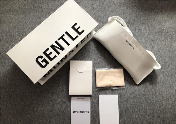2020 men brand designer sunglasses korean classic gentle monster square sun glasses fashion star version male retro sunglasses06, White;black
2020 men brand designer sunglasses korean classic gentle monster square sun glasses fashion star version male retro sunglasses06, White;black