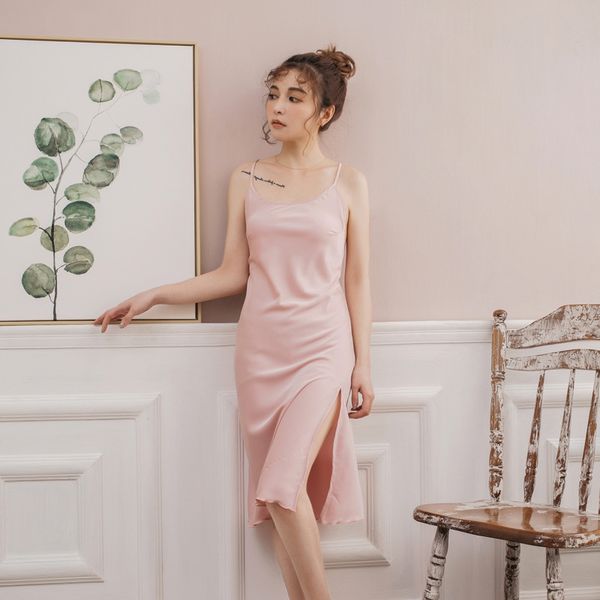 new lingerie classic solid color viscose fibre strap nightdress imitated silk fabric women's tracksuit women summer 7296, Black;red
new lingerie classic solid color viscose fibre strap nightdress imitated silk fabric women's tracksuit women summer 7296, Black;red