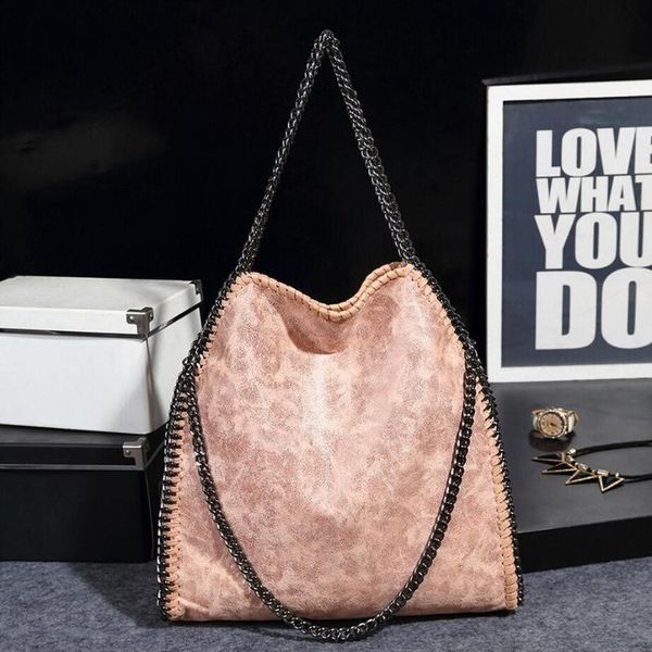 eroupe style luxury handbags women shoulder bags large capacity chain strap bags pu leather foldable sac a main
eroupe style luxury handbags women shoulder bags large capacity chain strap bags pu leather foldable sac a main