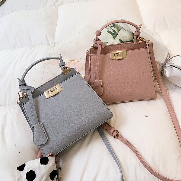 ingenious2020 elegant female decent tote pu leather women's designer handbag simple casual shoulder messenger b
ingenious2020 elegant female decent tote pu leather women's designer handbag simple casual shoulder messenger b