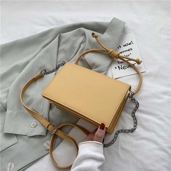 new french design fashion square bag handbag & elegant chain shoulder bag messenger width 20cm height 13.5cm thickness 11cm
new french design fashion square bag handbag & elegant chain shoulder bag messenger width 20cm height 13.5cm thickness 11cm