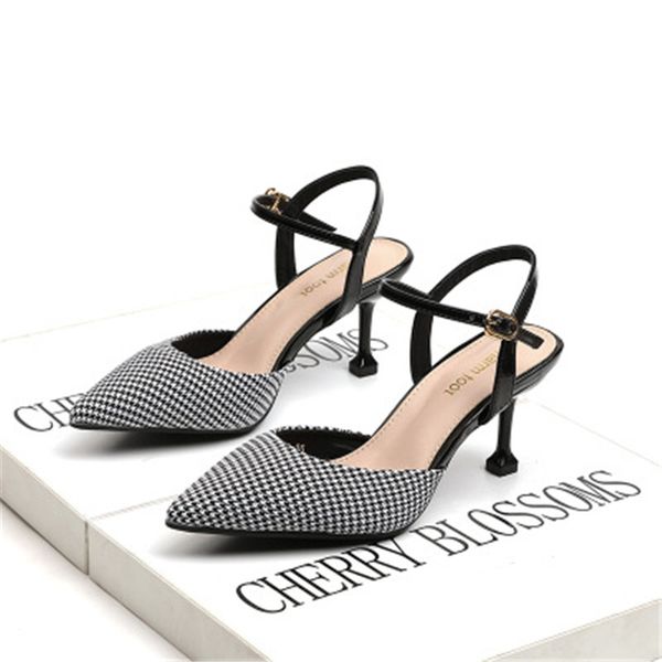 2020 summer new korean style sandals with one-word buckle hollow high heels wild pointed cat heel single shoes women, Black
2020 summer new korean style sandals with one-word buckle hollow high heels wild pointed cat heel single shoes women, Black