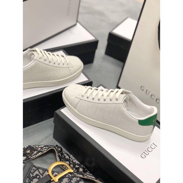 size 35-45, with original box, green low-flat ace sneakers, r brand casual sneakers, stylish flat-soled comfortable
size 35-45, with original box, green low-flat ace sneakers, r brand casual sneakers, stylish flat-soled comfortable