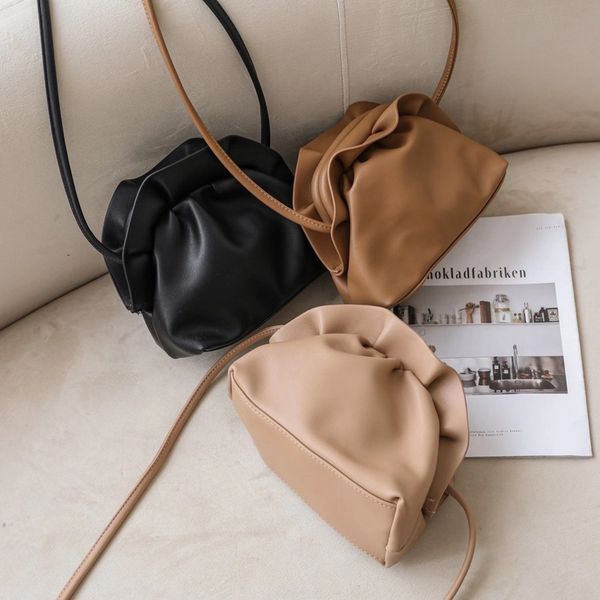 2020 new designer small women ruffles clip bag luxury handbags clouds bag ladies shoulder pu leather female crossbody bags
2020 new designer small women ruffles clip bag luxury handbags clouds bag ladies shoulder pu leather female crossbody bags