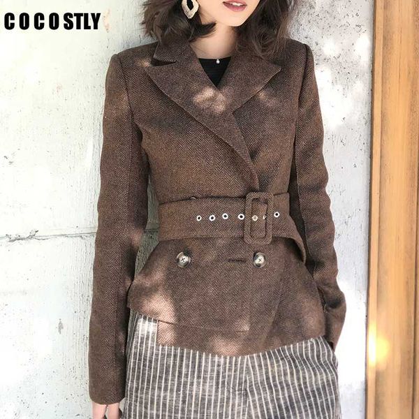 women blazers and jackets autumn double breasted short herringbone woolen small suit jacket women coat veste femme plus size, White;black
women blazers and jackets autumn double breasted short herringbone woolen small suit jacket women coat veste femme plus size, White;black