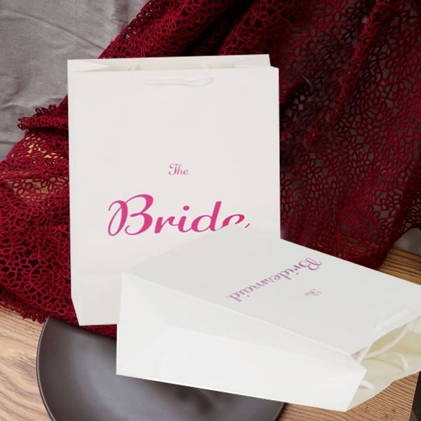 wedding gift bag bride to be bridesmaid gift paper handbag marriage favor package for party guests 5pcs lot
wedding gift bag bride to be bridesmaid gift paper handbag marriage favor package for party guests 5pcs lot