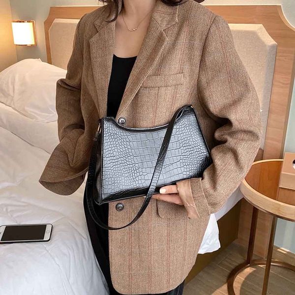 european fashion simple women's designer handbag women's alligator handbags quality shoulder messenger bag casual tote bag
european fashion simple women's designer handbag women's alligator handbags quality shoulder messenger bag casual tote bag