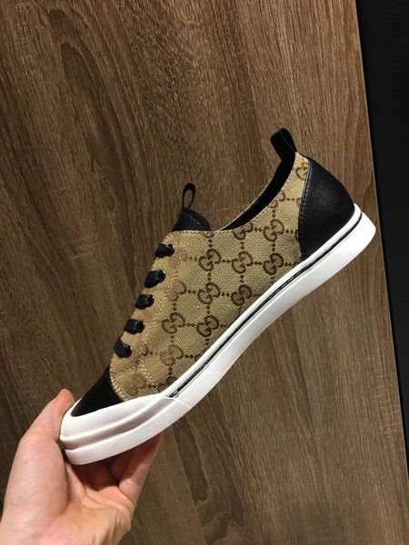 2021q new custom version of men 's casual shoes ,fashion wild sports shoes ,all inclusive original packaging ,yards 38 -45, Black
2021q new custom version of men 's casual shoes ,fashion wild sports shoes ,all inclusive original packaging ,yards 38 -45, Black