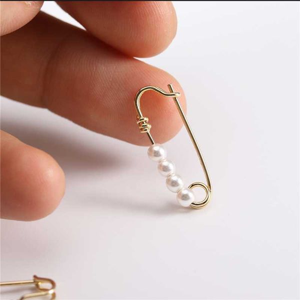 simple gold color metal freshwater paperclip safety pin studs pearl earrings women jewelry minimal delicate earring gifts, Golden;silver
simple gold color metal freshwater paperclip safety pin studs pearl earrings women jewelry minimal delicate earring gifts, Golden;silver