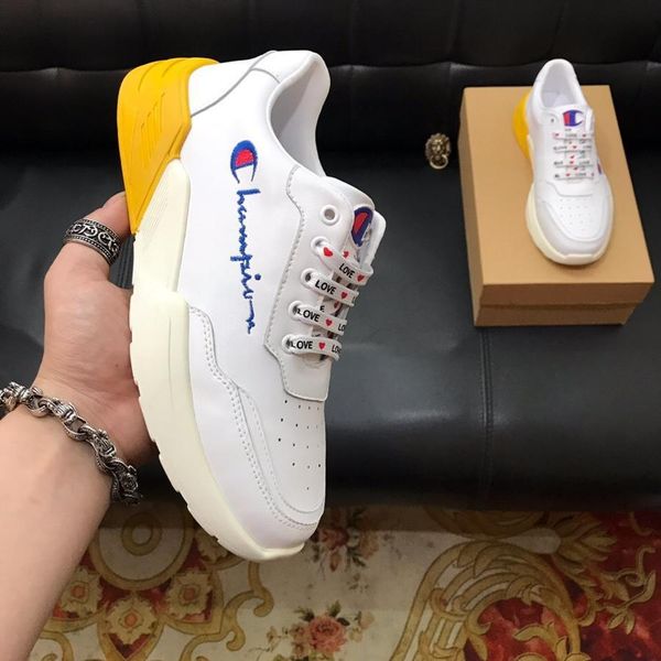 2021t spring and summer men 's leather sneakers ,casual low -shoes ,wild shoes ,original box packaging 38 -44, Black
2021t spring and summer men 's leather sneakers ,casual low -shoes ,wild shoes ,original box packaging 38 -44, Black