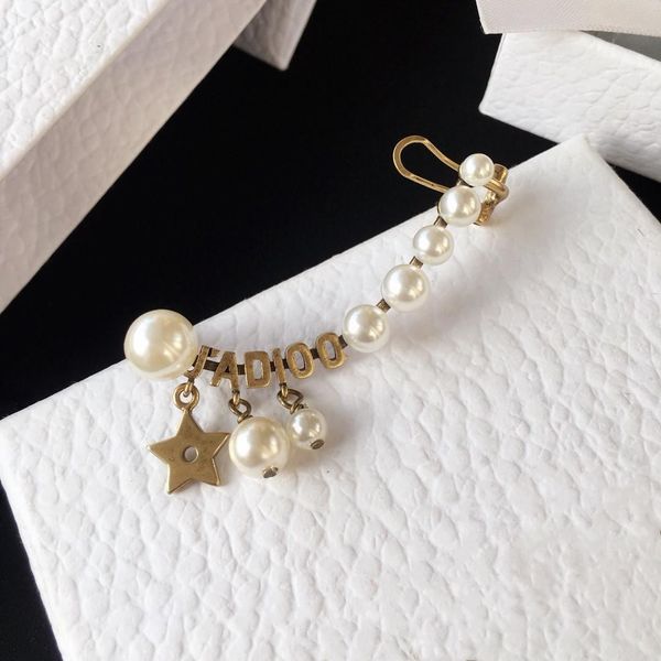 european and american brass material unilateral letter pearl designer earrings luxury designer jewelry women earrings, Golden 
european and american brass material unilateral letter pearl designer earrings luxury designer jewelry women earrings, Golden