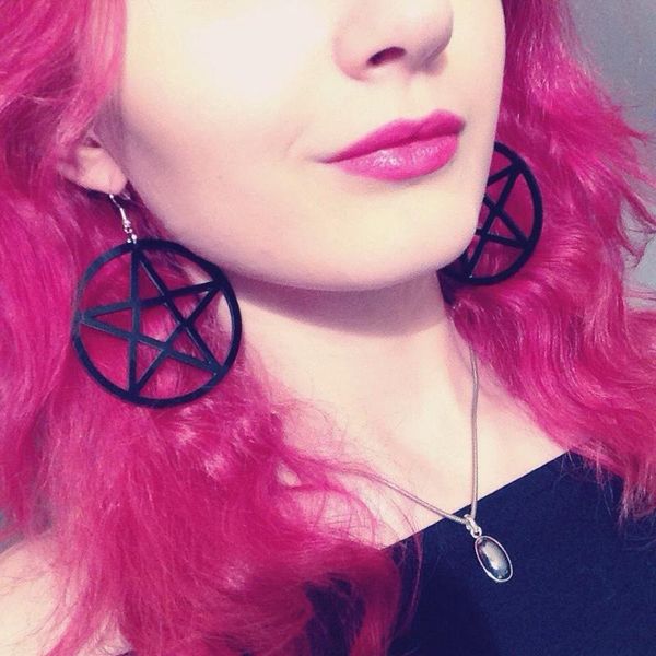 hippie acrylic big black pentagram star earrings dangle hanging earings gifts for women party fashion jewelry aretes de mujer, Silver
hippie acrylic big black pentagram star earrings dangle hanging earings gifts for women party fashion jewelry aretes de mujer, Silver