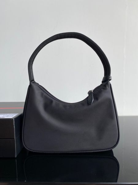 highest quality shoulder bag 23cm women shoulder bags lady's evening bag handbag tote parisdesignbag
highest quality shoulder bag 23cm women shoulder bags lady's evening bag handbag tote parisdesignbag
