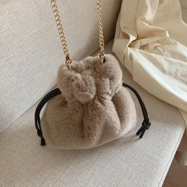 luxury plush pouch ladies messenger bag designer winter new fashion ladies chain messenger bag shoulder clutch
luxury plush pouch ladies messenger bag designer winter new fashion ladies chain messenger bag shoulder clutch