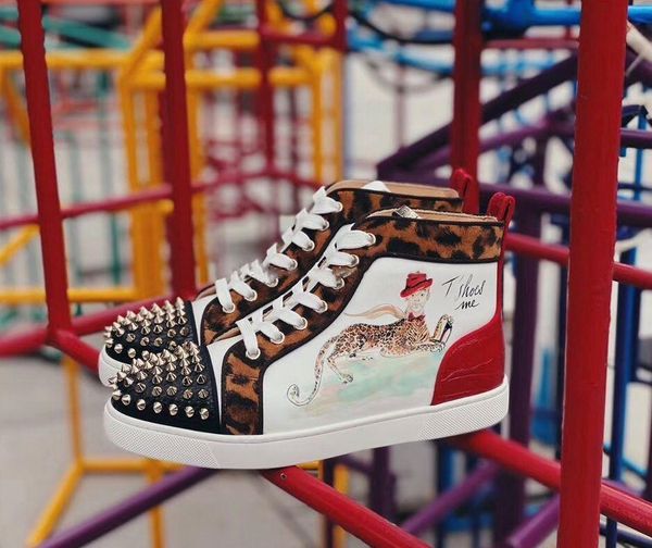 2020 new luxury louisflat graffiti calf leather red bottom sneakers shoes high men brand casual outdoor women's sports eu47, Black
2020 new luxury louisflat graffiti calf leather red bottom sneakers shoes high men brand casual outdoor women's sports eu47, Black