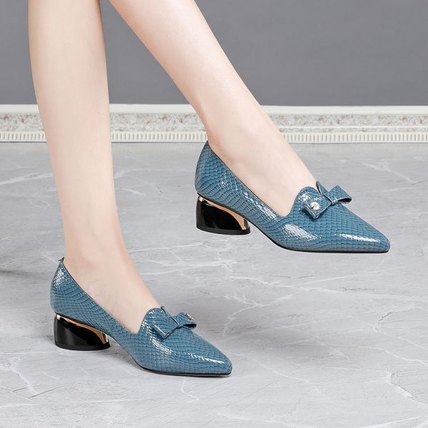 dress shoes autumn 2021 chunky single for women with blue bow leather pointed toes fashion, Black
dress shoes autumn 2021 chunky single for women with blue bow leather pointed toes fashion, Black