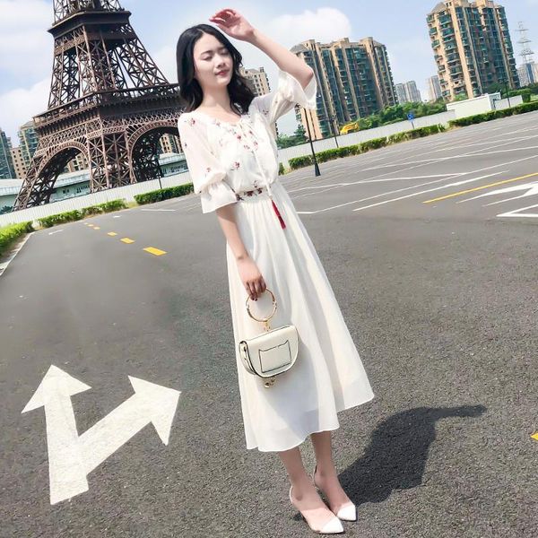 white chiffon embroidered dress 2020 new summer vintage v-neck a-line dress for the minority, Black;pink
white chiffon embroidered dress 2020 new summer vintage v-neck a-line dress for the minority, Black;pink