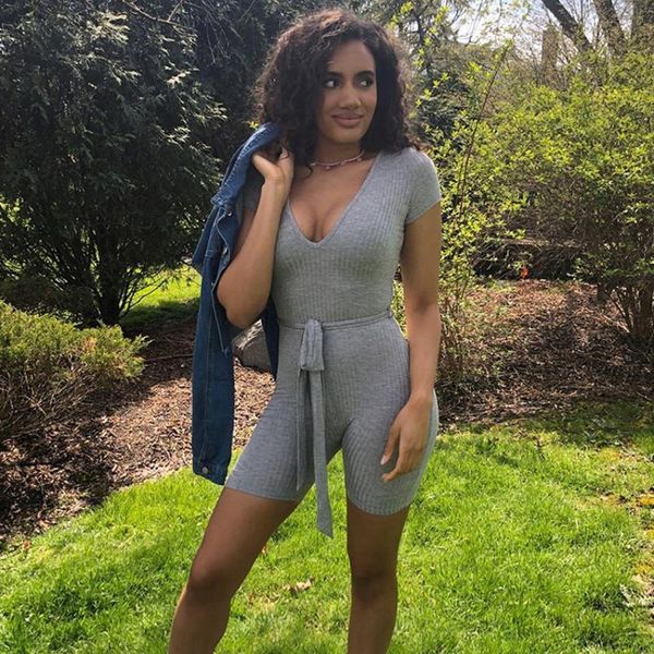 women's jumpsuits & rompers 2021 summer short-sleeved v-neck fashion street shooting slim casual solid color jumpsuit women, Black;white
women's jumpsuits & rompers 2021 summer short-sleeved v-neck fashion street shooting slim casual solid color jumpsuit women, Black;white