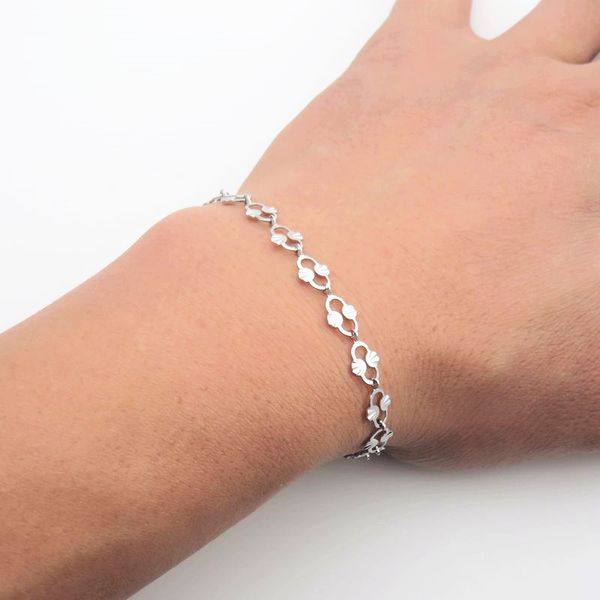 stainless steel flower petal link chain bracelet for men fashion jewelry 6.5mm*17/19/21/23cm, Black
stainless steel flower petal link chain bracelet for men fashion jewelry 6.5mm*17/19/21/23cm, Black