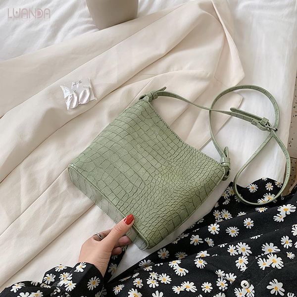 новая 2020 lady crossbody famale повседневной сумки плеча высокого качества посланник известные pu кожа дикие женщины девушки сумка для женщ
новая 2020 lady crossbody famale повседневной сумки плеча высокого качества посланник известные pu кожа дикие женщины девушки сумка для женщ