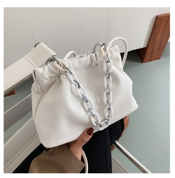 elegant female chain tote bag 2020 new high-quality pu leather women's designer handbag high capacity shoulder messenger bag
elegant female chain tote bag 2020 new high-quality pu leather women's designer handbag high capacity shoulder messenger bag