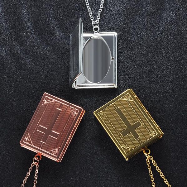1pc fashion carved vintage style delicate imitation book locket necklace secret hiding place p locket necklace ps box, Silver
1pc fashion carved vintage style delicate imitation book locket necklace secret hiding place p locket necklace ps box, Silver