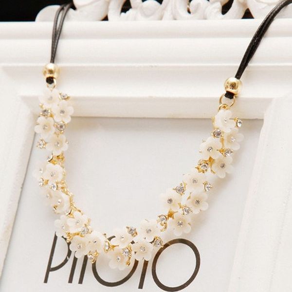 chokers fashion creative flowers necklace zircon crystal pearl garland pendant necklaces rhinestone flower choker for women jewelry, Golden;silver
chokers fashion creative flowers necklace zircon crystal pearl garland pendant necklaces rhinestone flower choker for women jewelry, Golden;silver