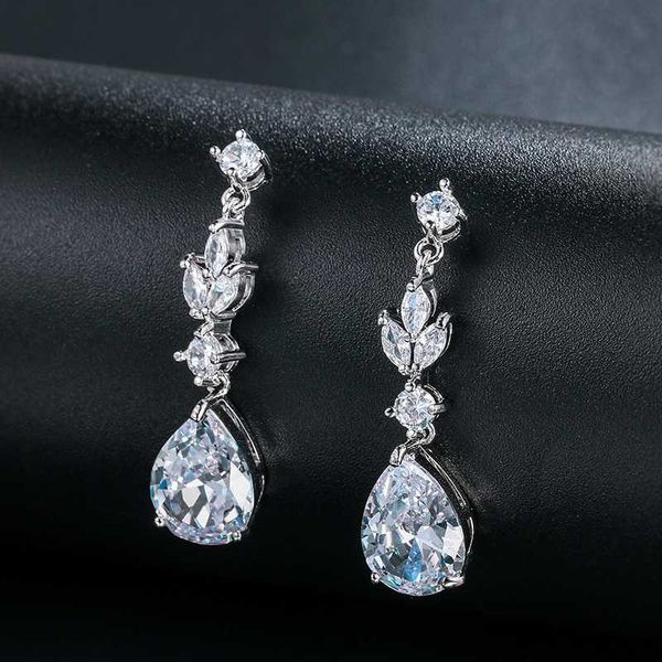 fashion women girl leaf shape crystal metal zircon ear stud earrings patry earring jewelry gift, Golden;silver
fashion women girl leaf shape crystal metal zircon ear stud earrings patry earring jewelry gift, Golden;silver