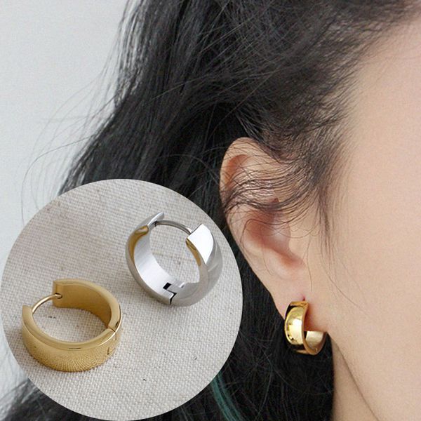 wide gold hoop earrings stainless steel thick high polished classic minimalist hoop earrings for women fashion 2020, Golden;silver
wide gold hoop earrings stainless steel thick high polished classic minimalist hoop earrings for women fashion 2020, Golden;silver