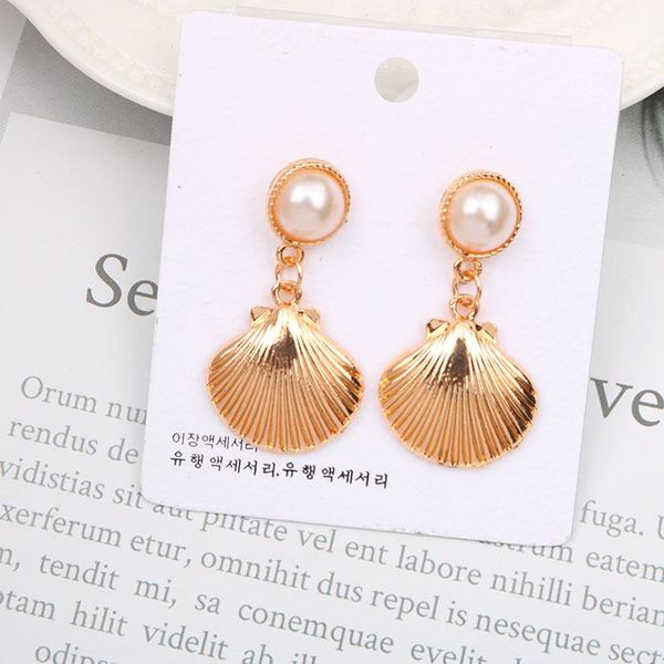 2020 designer earrings new exaggerated shell pearl earrings celebrity street shooting fashion ocean wind earrings female
2020 designer earrings new exaggerated shell pearl earrings celebrity street shooting fashion ocean wind earrings female