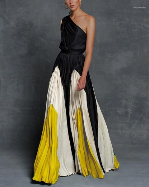 dress fashion females clothing plus size women designer pleated dresses one shoulder sleeveless natural color casual, Black;gray
dress fashion females clothing plus size women designer pleated dresses one shoulder sleeveless natural color casual, Black;gray